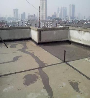 万年漏水维修 楼顶漏水是什么原因，楼顶漏水维修方法是什么?